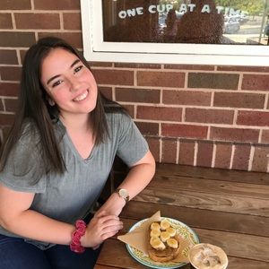 Meet your Posher, Alison